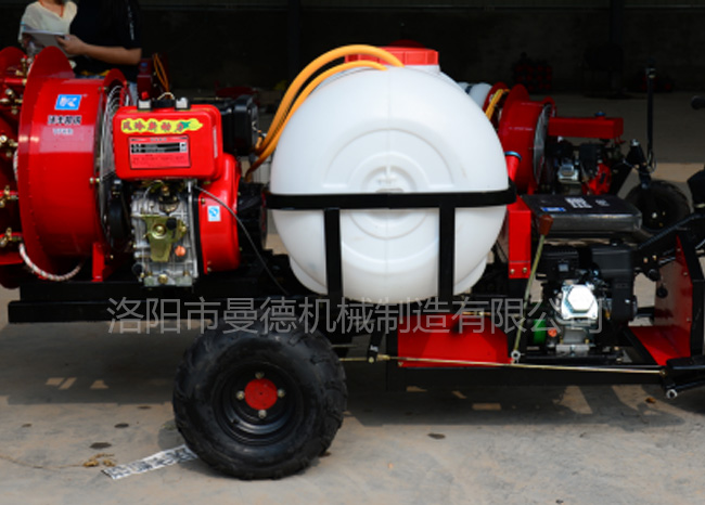 三輪(lun)車(chē)(che)乗坐